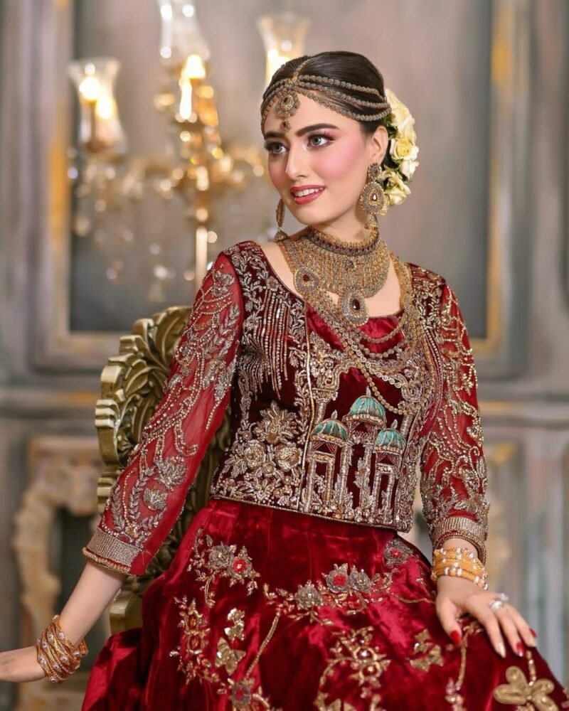 Luxury Bridal Red Velvet Lehenga - Image 4